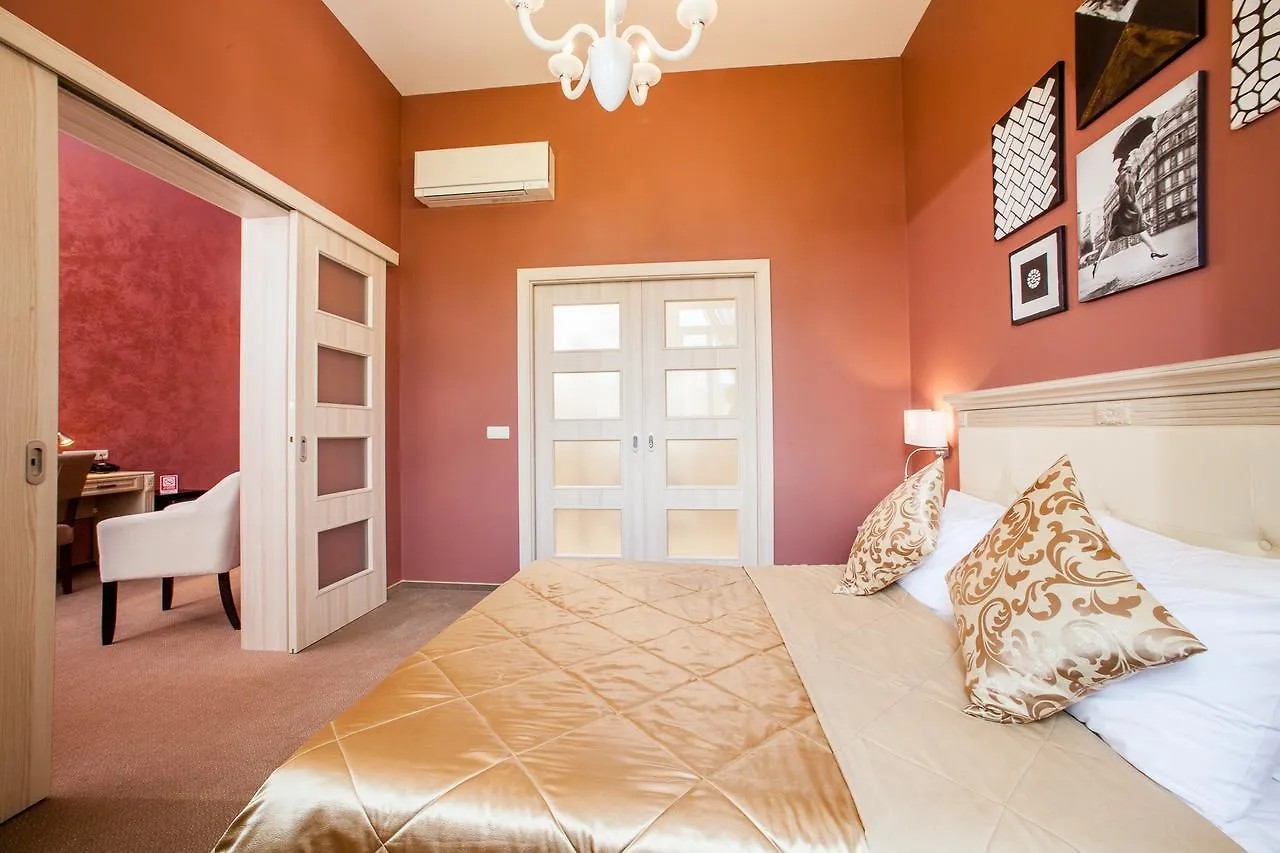 Mackintosh Hotel Kyiv